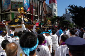 IMGP0304minatochoumikoshi.jpg